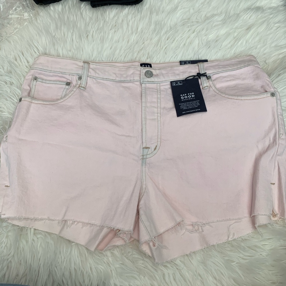 Gap high raise jean shorts  size 33